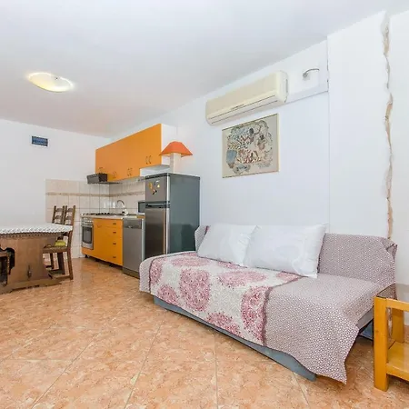 Andy Apartment Komiza